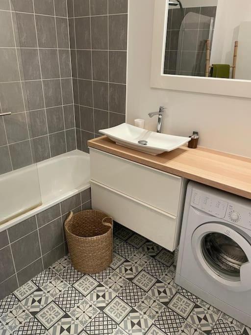 28 M2 & Jardin Privatif 20 M2 Montigny-le-Bretonneux