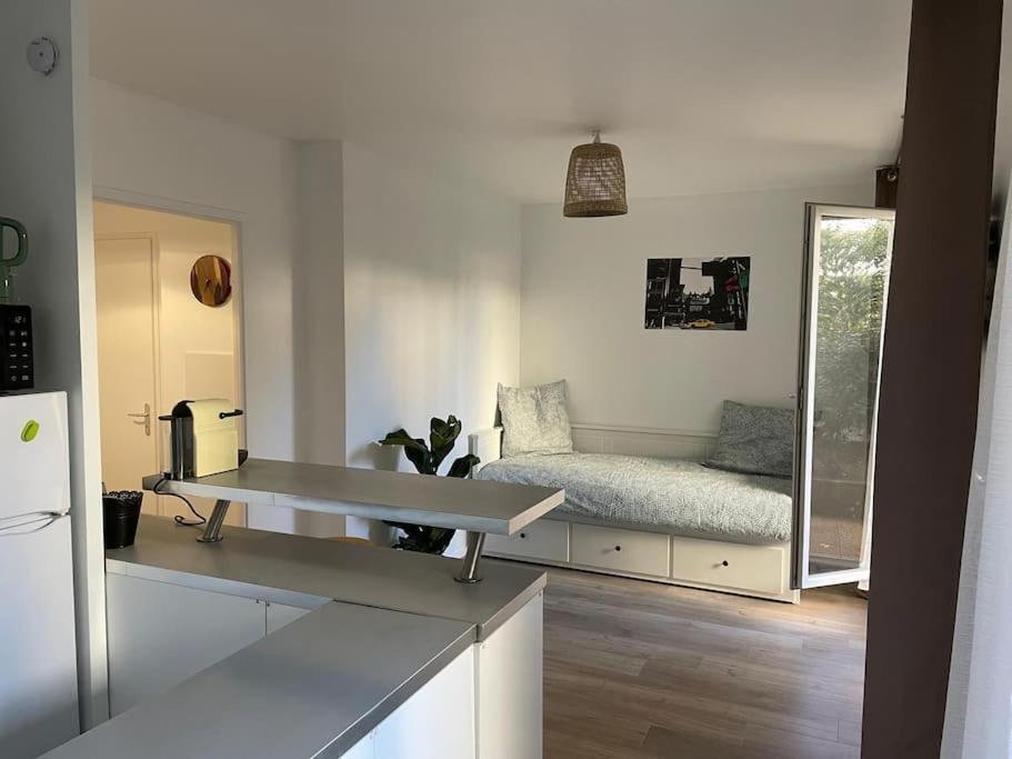 28 M2 & Jardin Privatif 20 M2 Apartment Montigny-le-Bretonneux